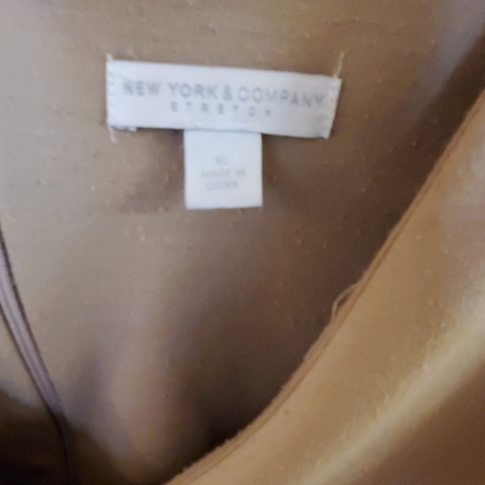 Clothes - Picture 3 of 3